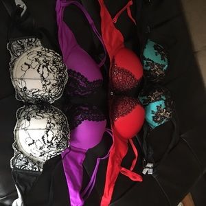 Size 36b Victoria secret bras in euc
